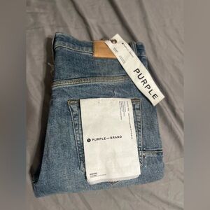 Purple jeans 
Size 31
No stains or scuffs
Both tags